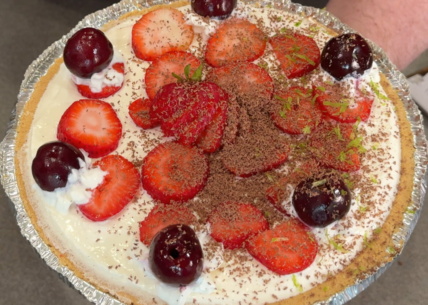 Strawberry cheesecake icebox pie